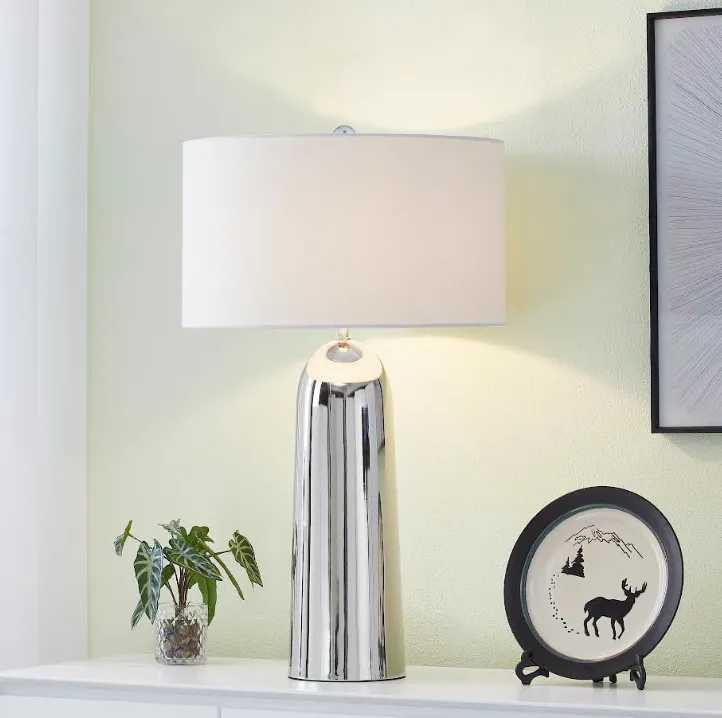 Atlas Shinning Table Lamp