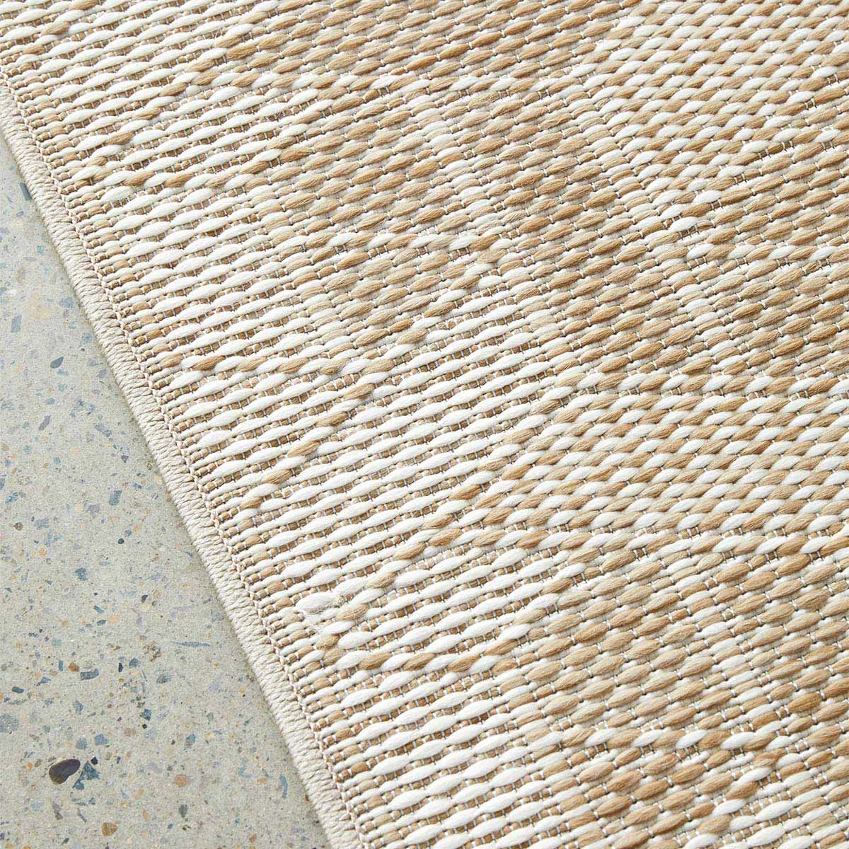 Patio Kudo Rug (Natural)