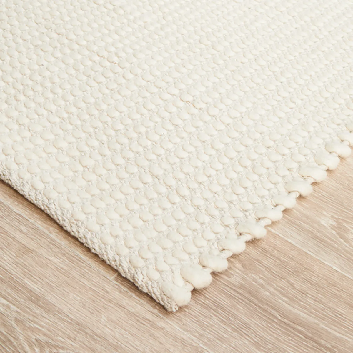 Skandi 300 Rug (White)